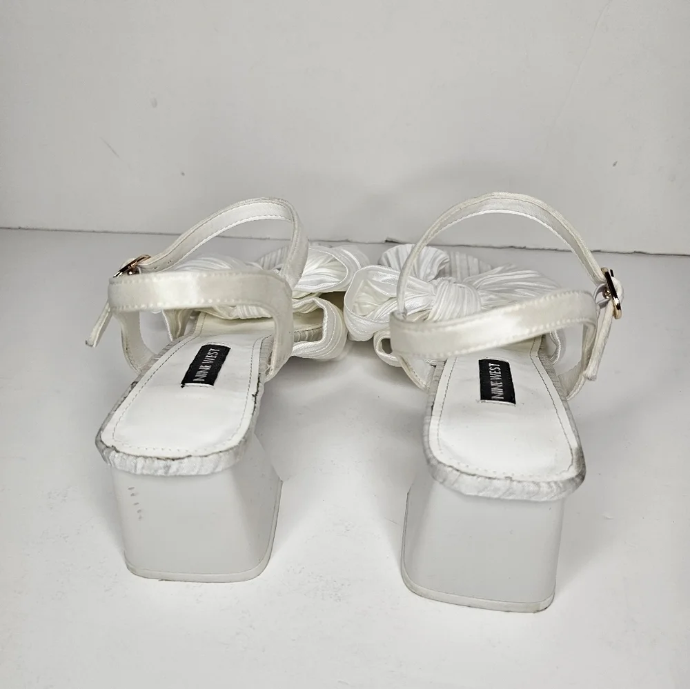 Nine West Open Toe All White Bow Sandal Chunky Heel Size 7.5